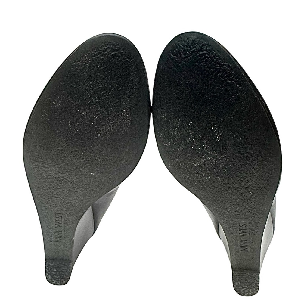 Nine West Black Wedge Pumps Size 8M New With Minor Interior Defect - Picture 3 of 9